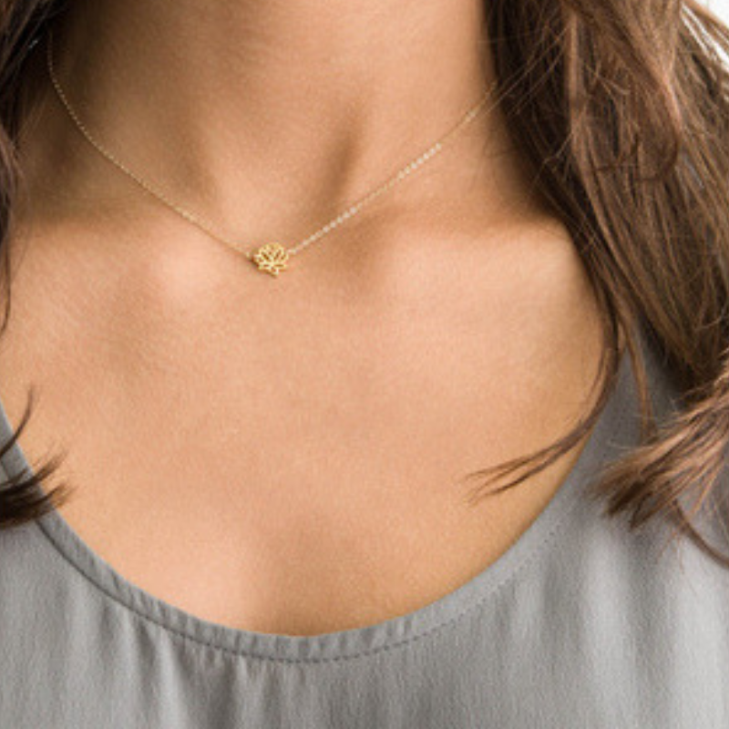 Dainty lotus best sale flower necklace